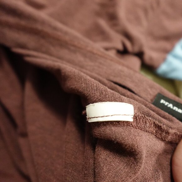 prAna Women’s Colorblock Relaxed Tee Size Medium Burgundy Blue Cream Sustainable - Picture 6 of 7